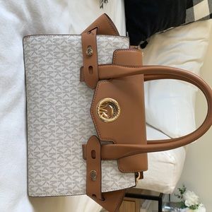 Like new Michael Kors handbag